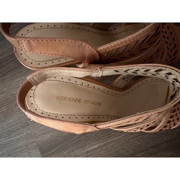 Adrienne Vittadini Tan Strappy Heels Size 8.5 - Picture 5 of 7